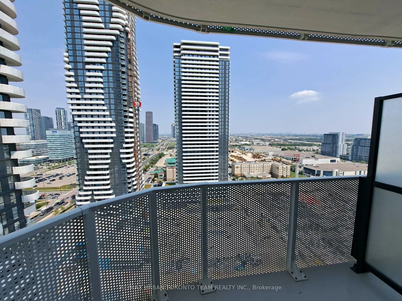 195, Commerce, Vaughan Corporate Centre, Vaughan