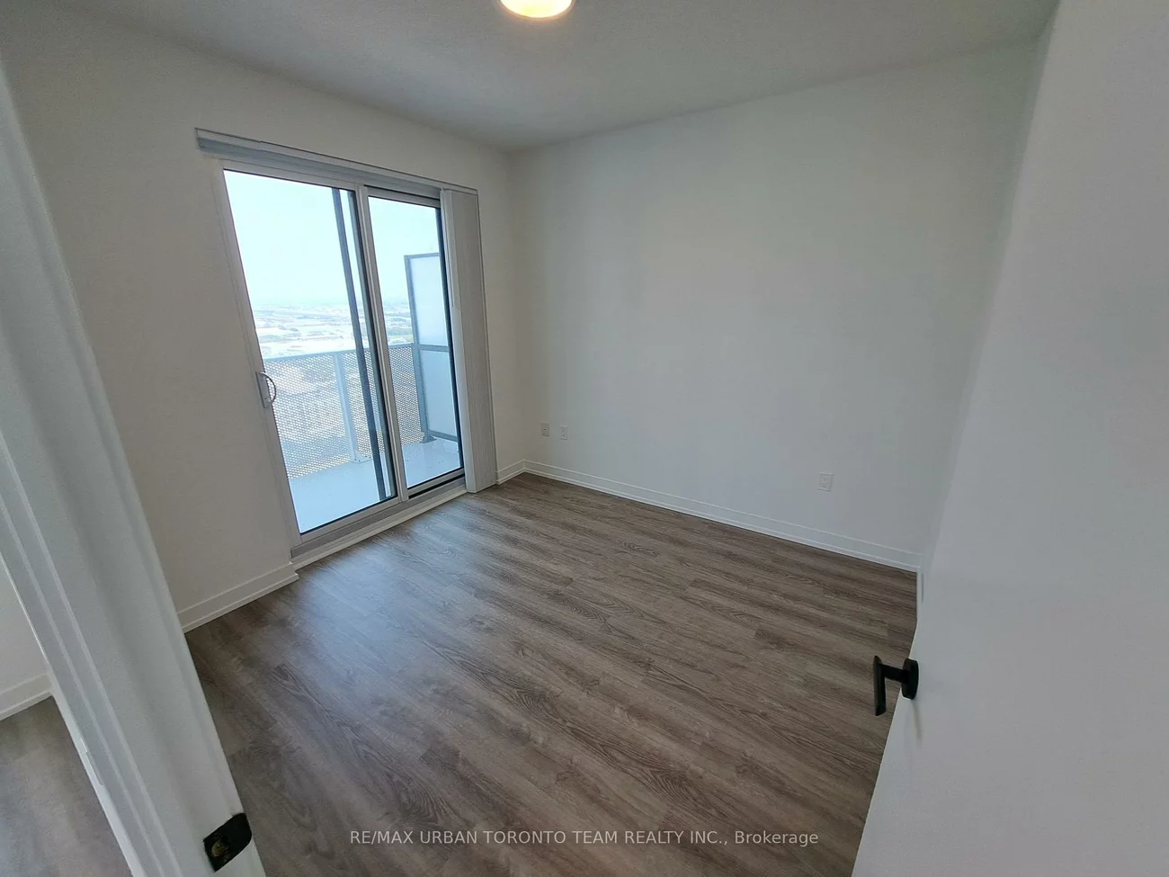 195, Commerce, Vaughan Corporate Centre, Vaughan