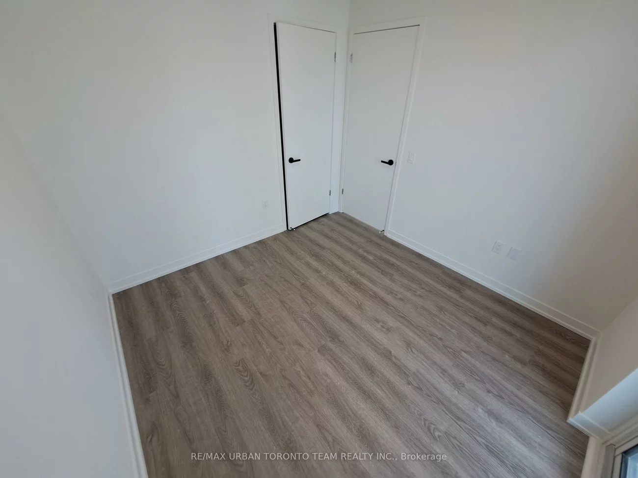 195, Commerce, Vaughan Corporate Centre, Vaughan
