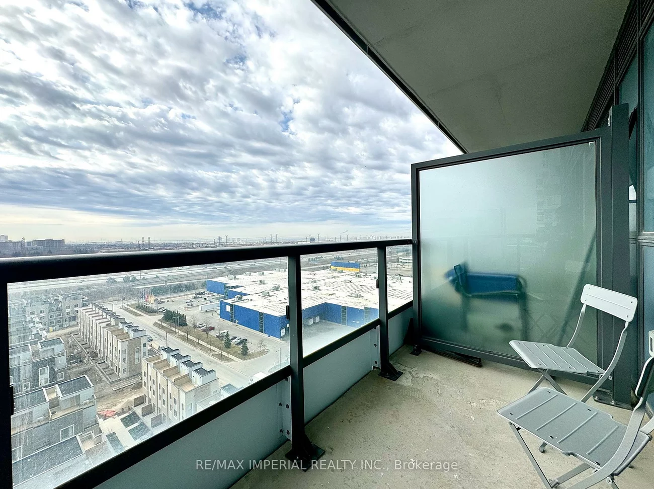 10, HONEYCRISP, Vaughan Corporate Centre, Vaughan