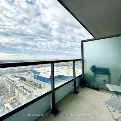 10, HONEYCRISP, Vaughan Corporate Centre, Vaughan