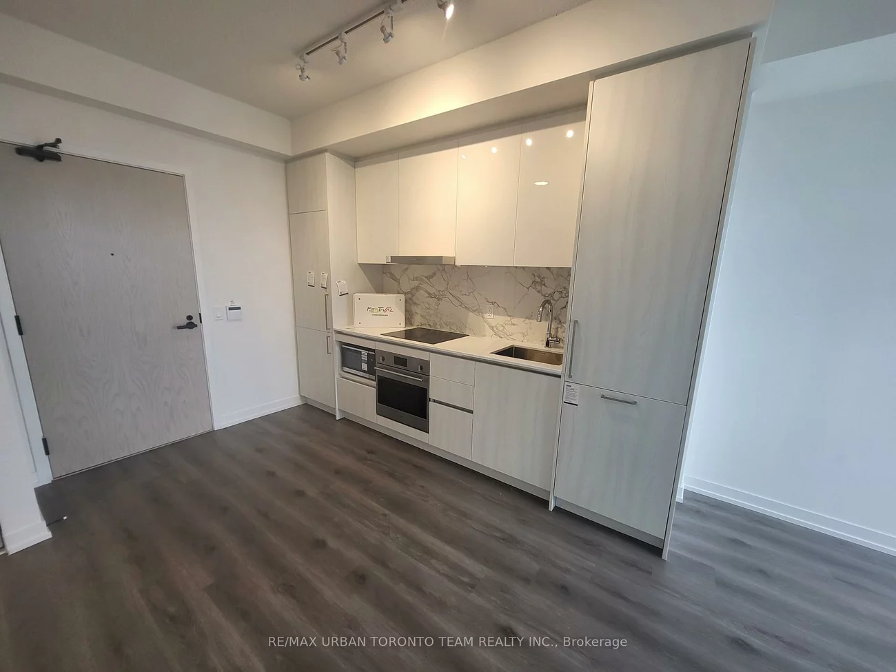 225, Commerce St, Vaughan Corporate Centre, Vaughan