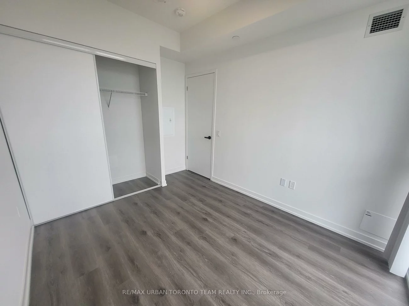 225, Commerce St, Vaughan Corporate Centre, Vaughan