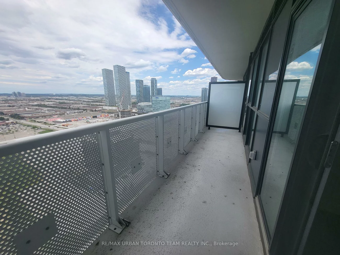 225, Commerce St, Vaughan Corporate Centre, Vaughan