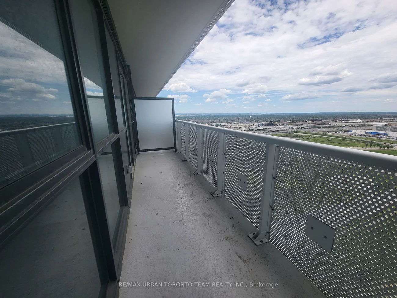 225, Commerce St, Vaughan Corporate Centre, Vaughan