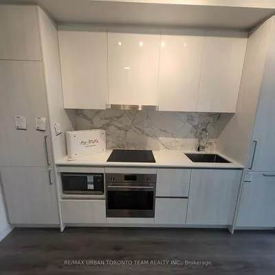 225, Commerce St, Vaughan Corporate Centre, Vaughan