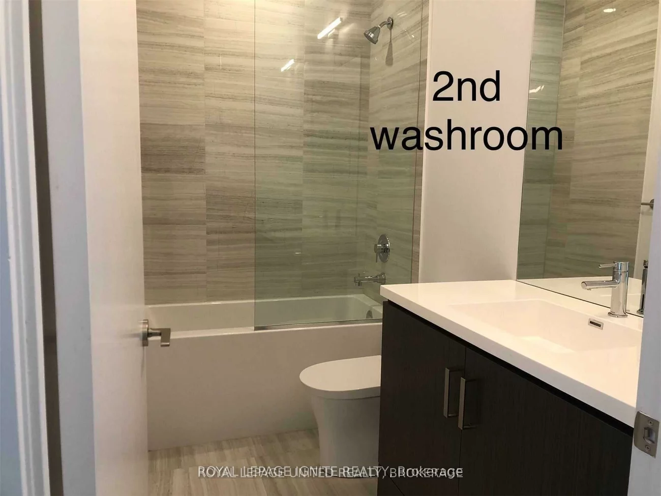38, Honeycrisp, Vaughan Corporate Centre, Vaughan