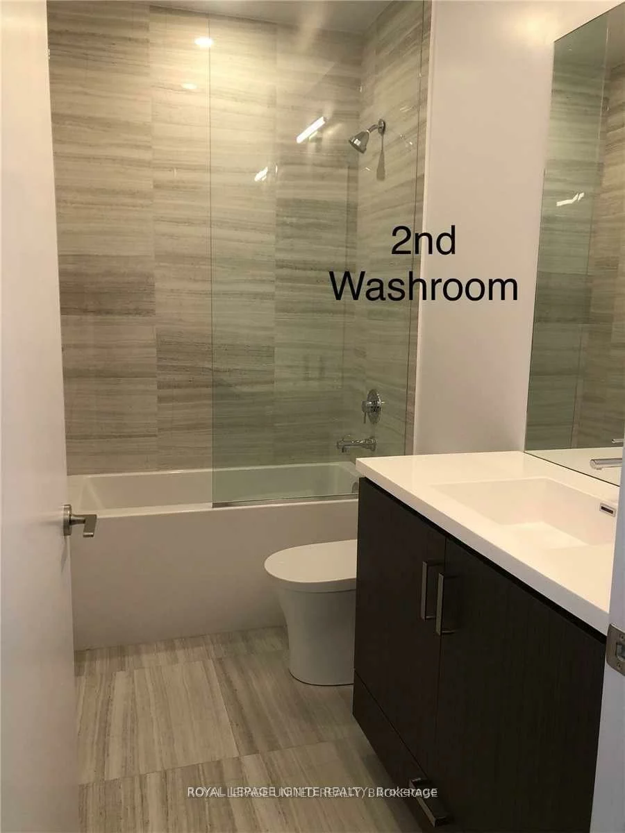 38, Honeycrisp, Vaughan Corporate Centre, Vaughan