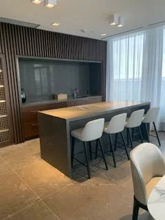 898, Portage, Vaughan Corporate Centre, Vaughan