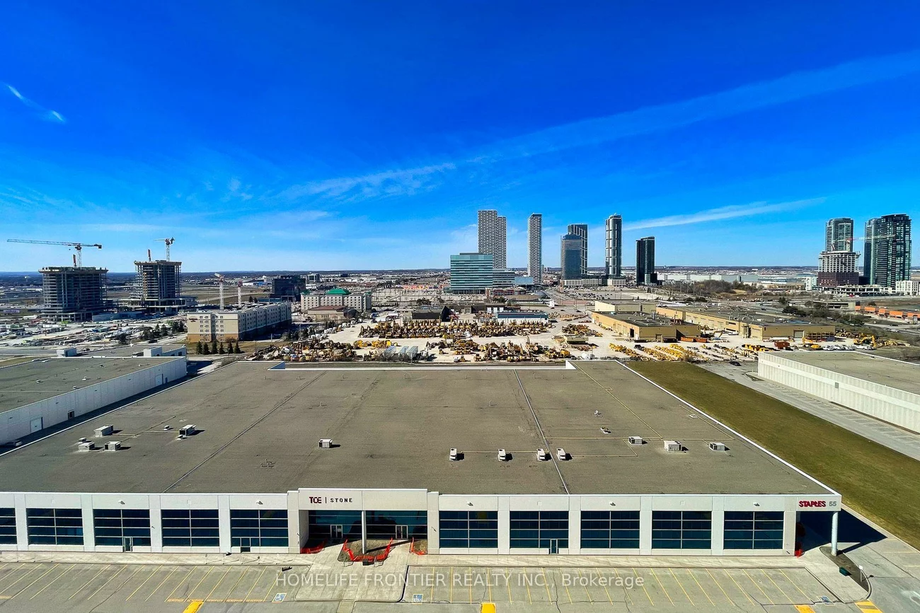 38, Honeycrisp, Vaughan Corporate Centre, Vaughan