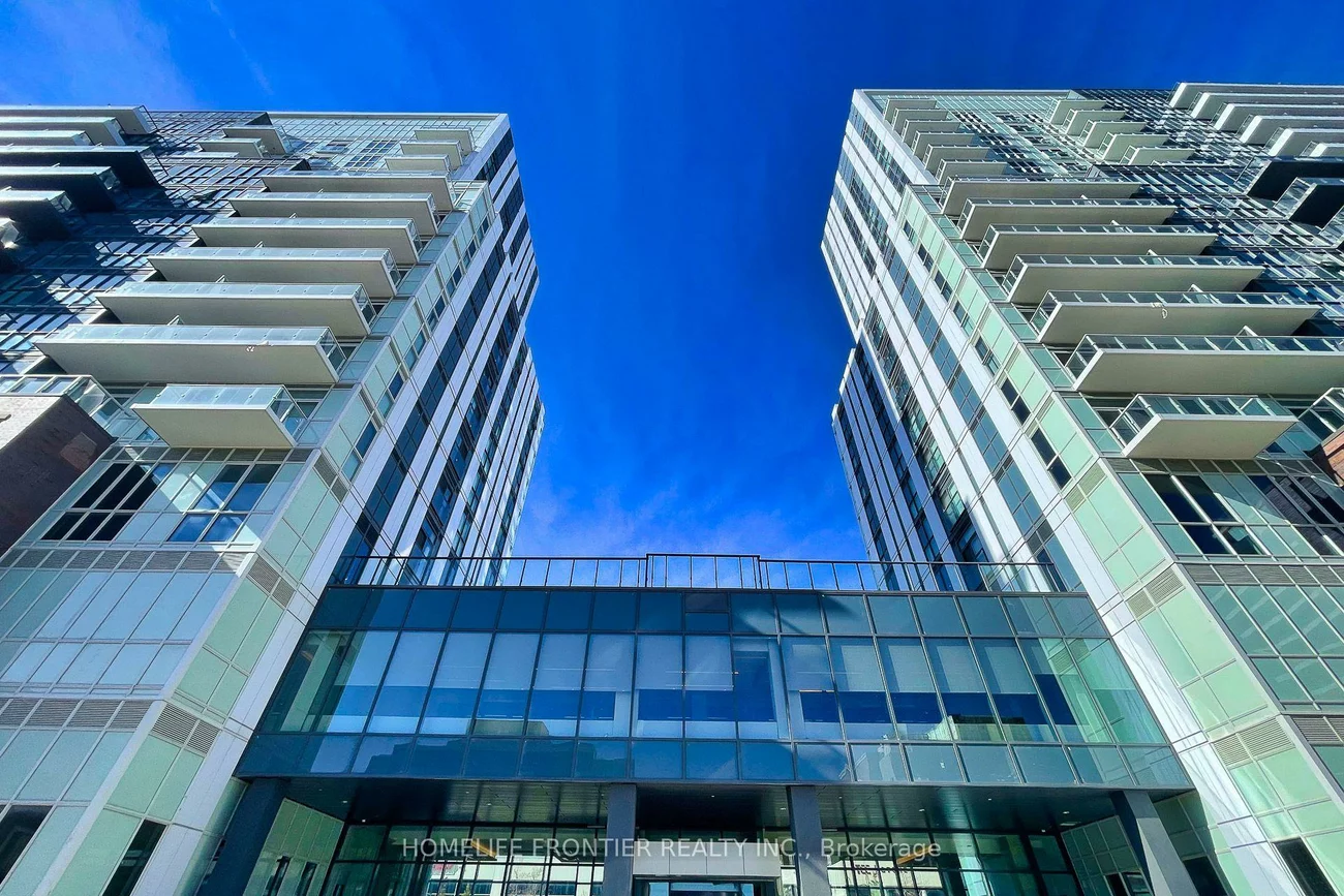 38, Honeycrisp, Vaughan Corporate Centre, Vaughan