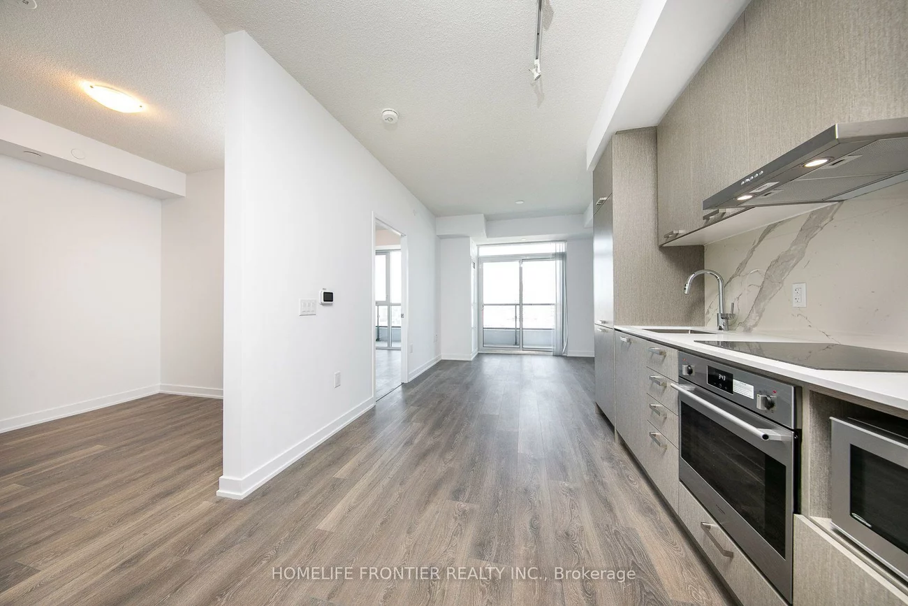 38, Honeycrisp, Vaughan Corporate Centre, Vaughan
