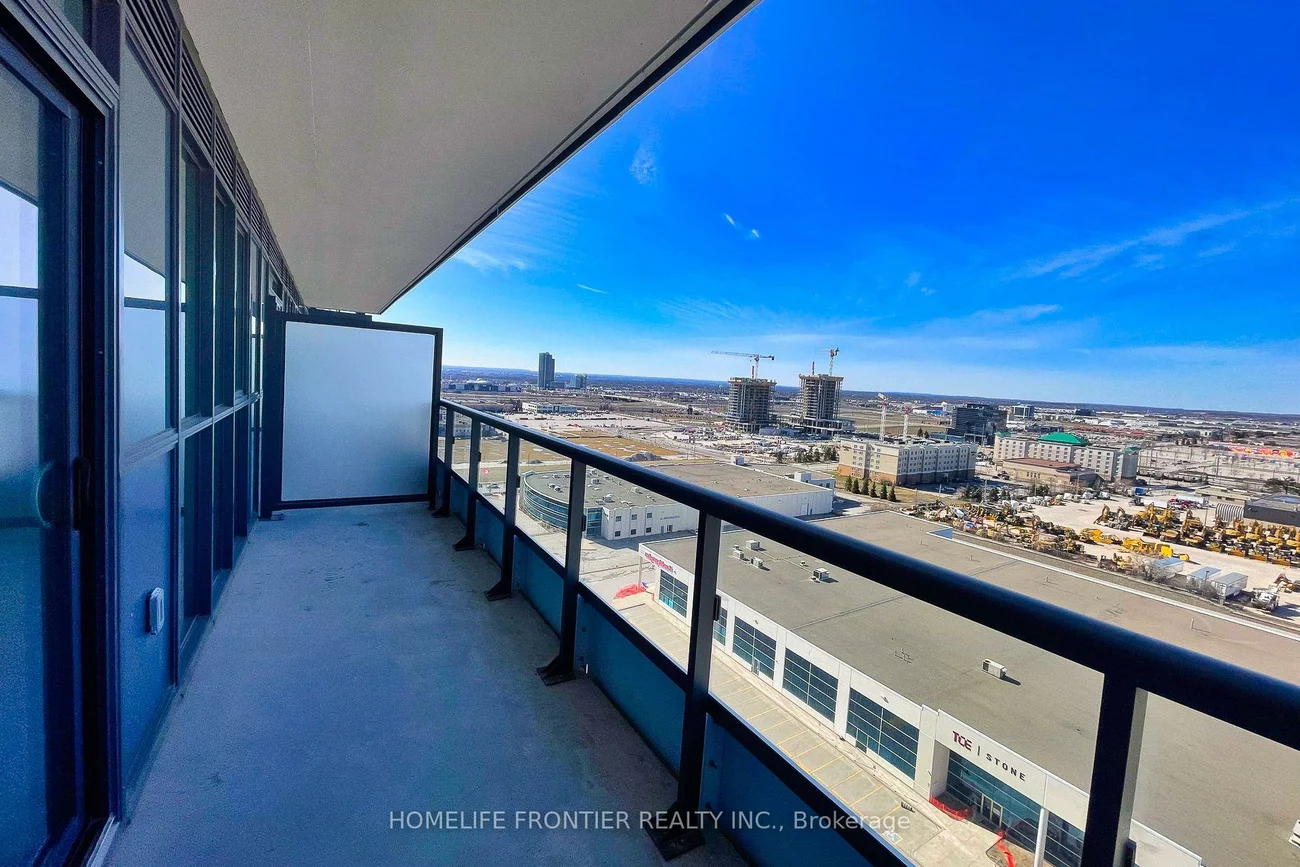 38, Honeycrisp, Vaughan Corporate Centre, Vaughan