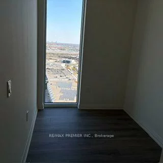 8960, Jane, Vellore Village, Vaughan