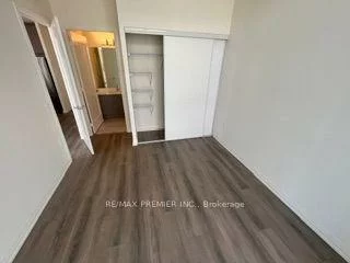 8960, Jane, Vellore Village, Vaughan