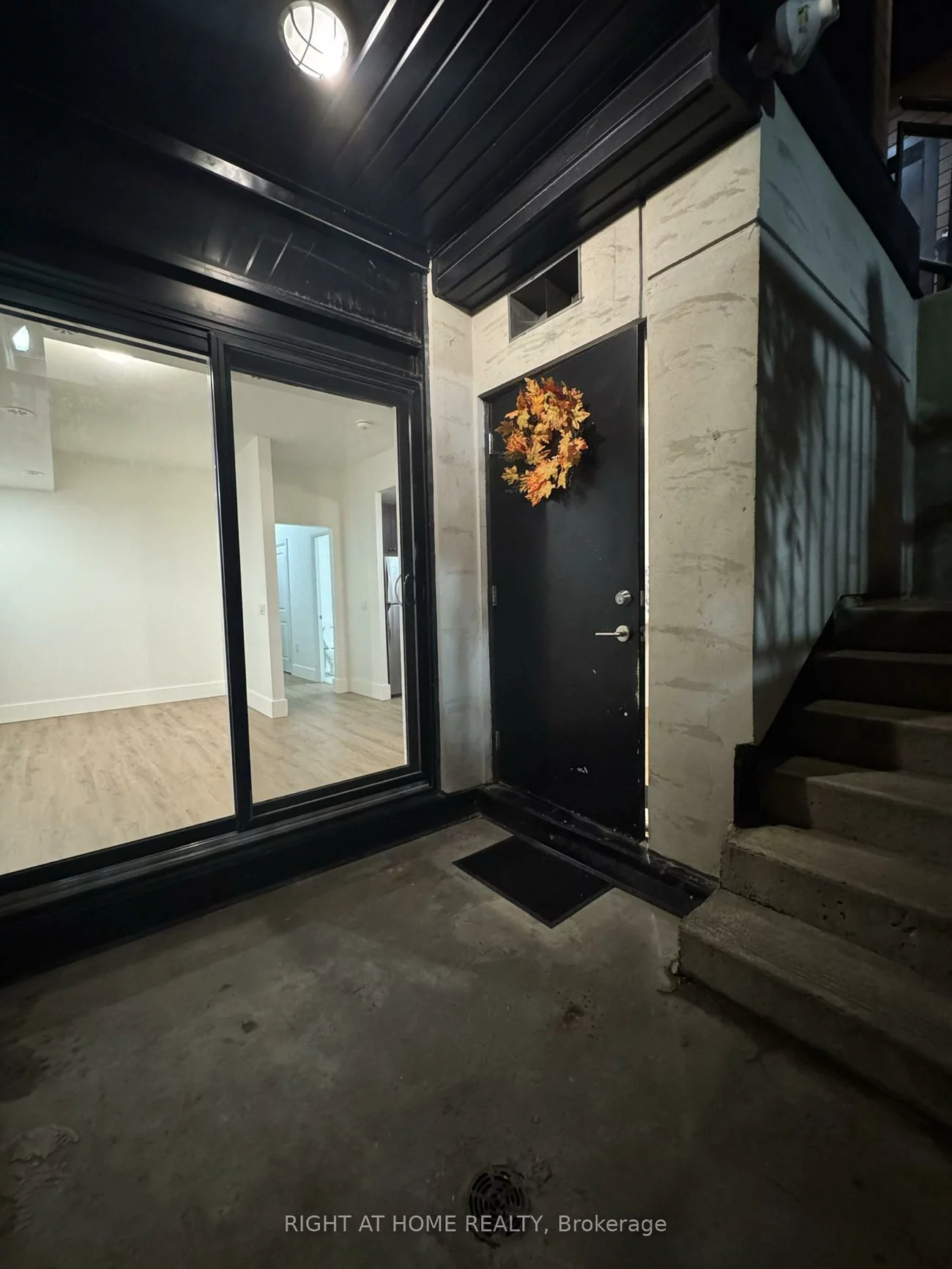 5289, Hwy 7, Vaughan Grove, Vaughan