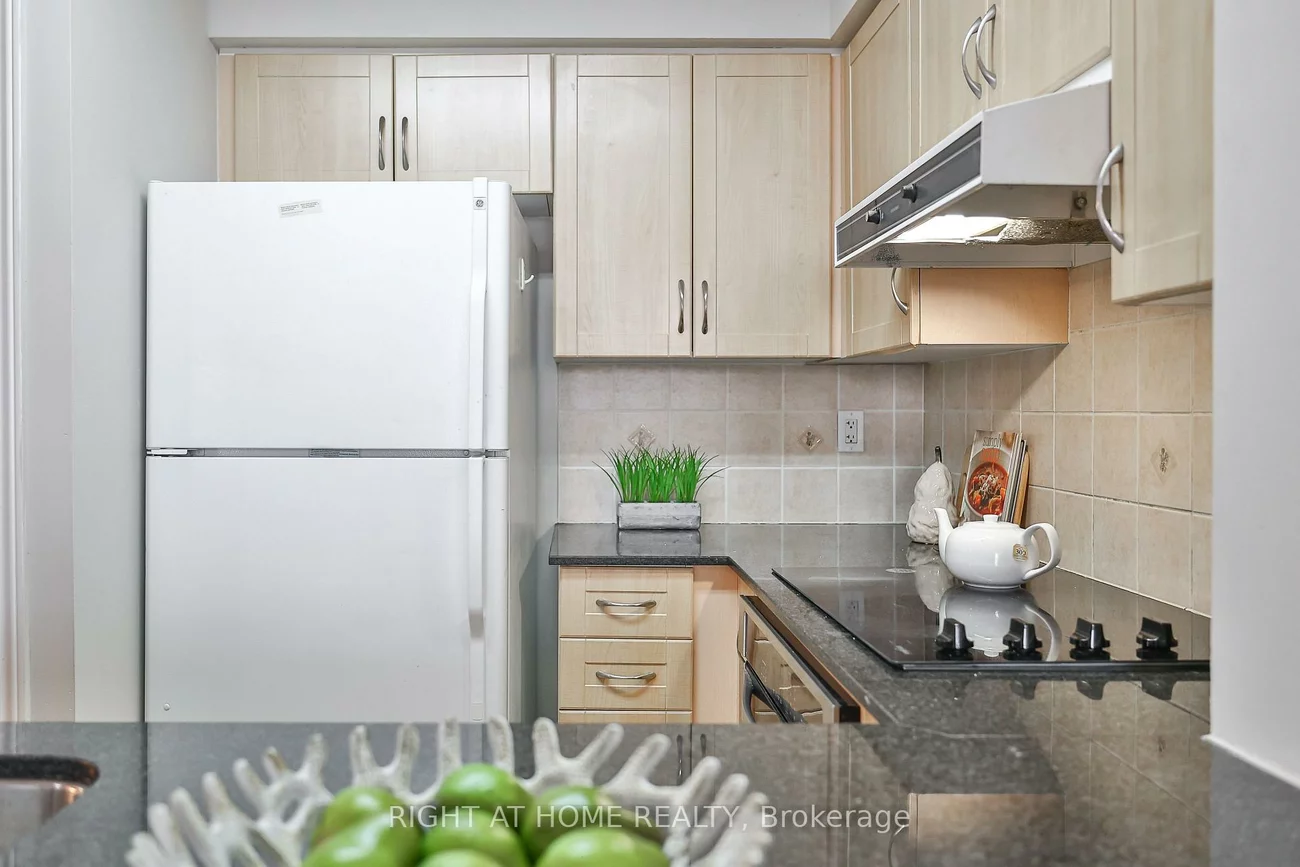 60, DISERA, Beverley Glen, Vaughan