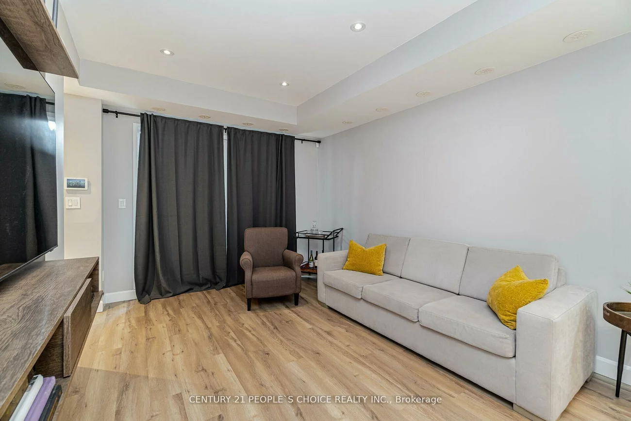 26, Bruce, East Woodbridge, Vaughan