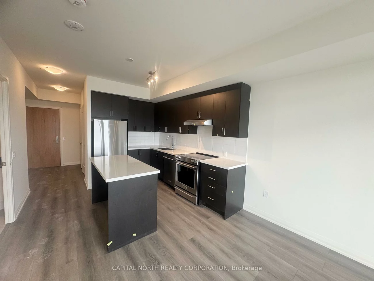 8960, Jane, Vellore Village, Vaughan