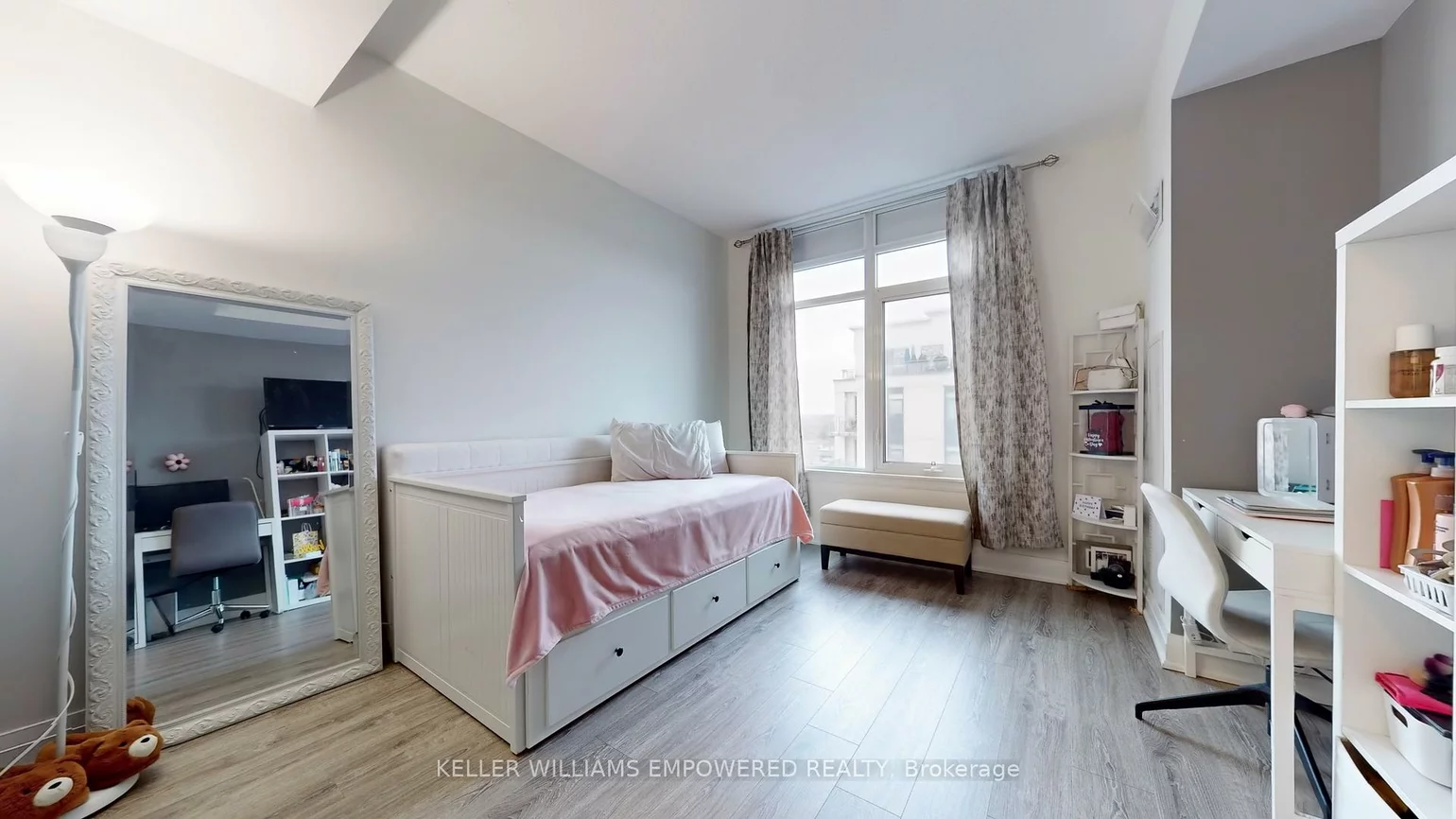 24, Woodstream, Vaughan Grove, Vaughan