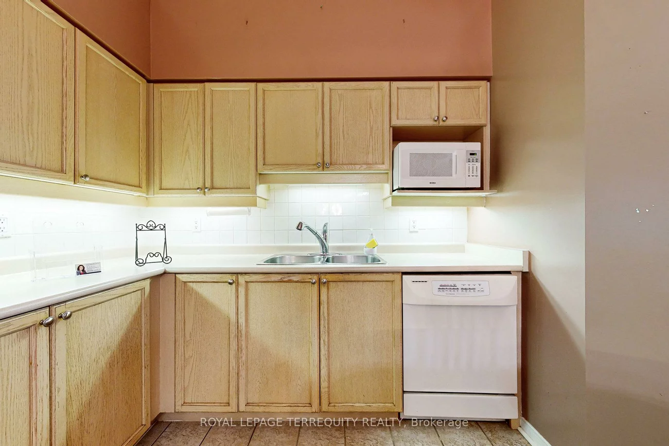 7373, Martin Grove, Vaughan Grove, Vaughan