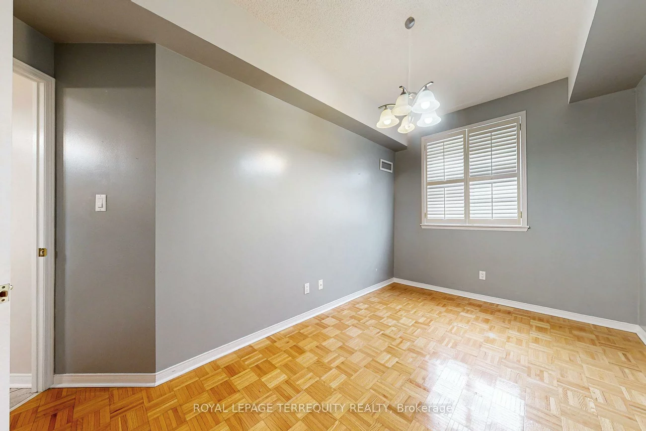 7373, Martin Grove, Vaughan Grove, Vaughan