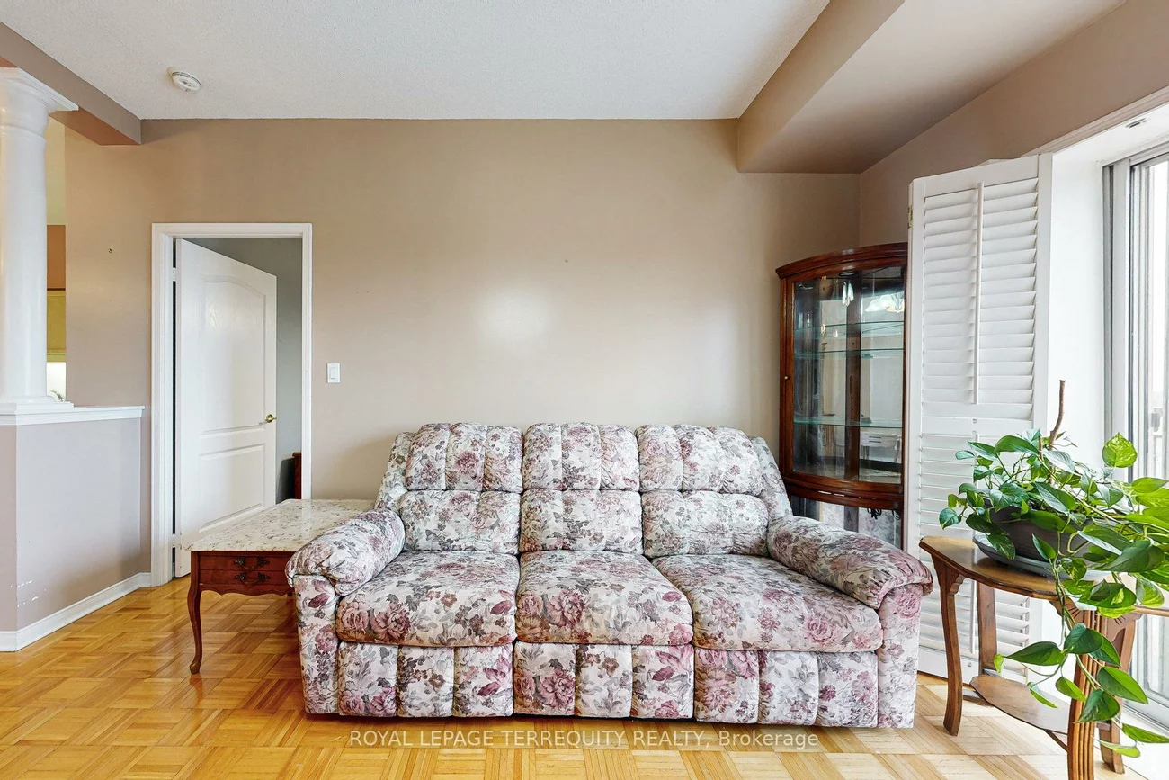 7373, Martin Grove, Vaughan Grove, Vaughan