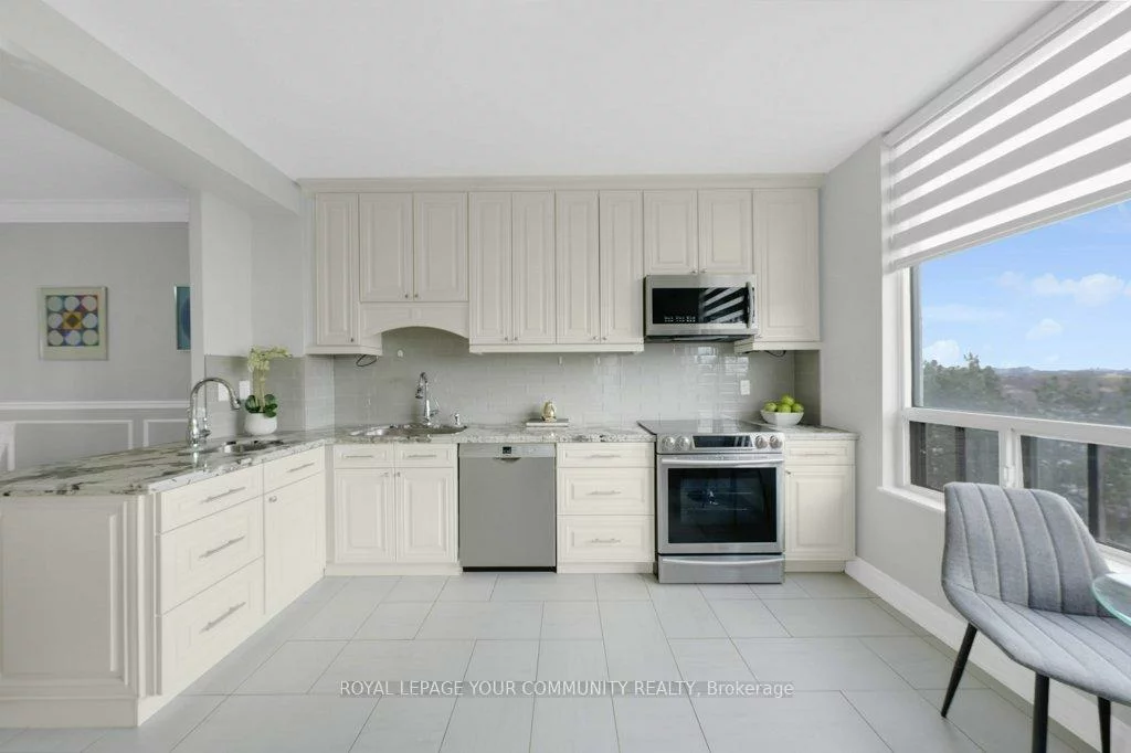 333, Clark, Crestwood-Springfarm-Yorkhill, Vaughan