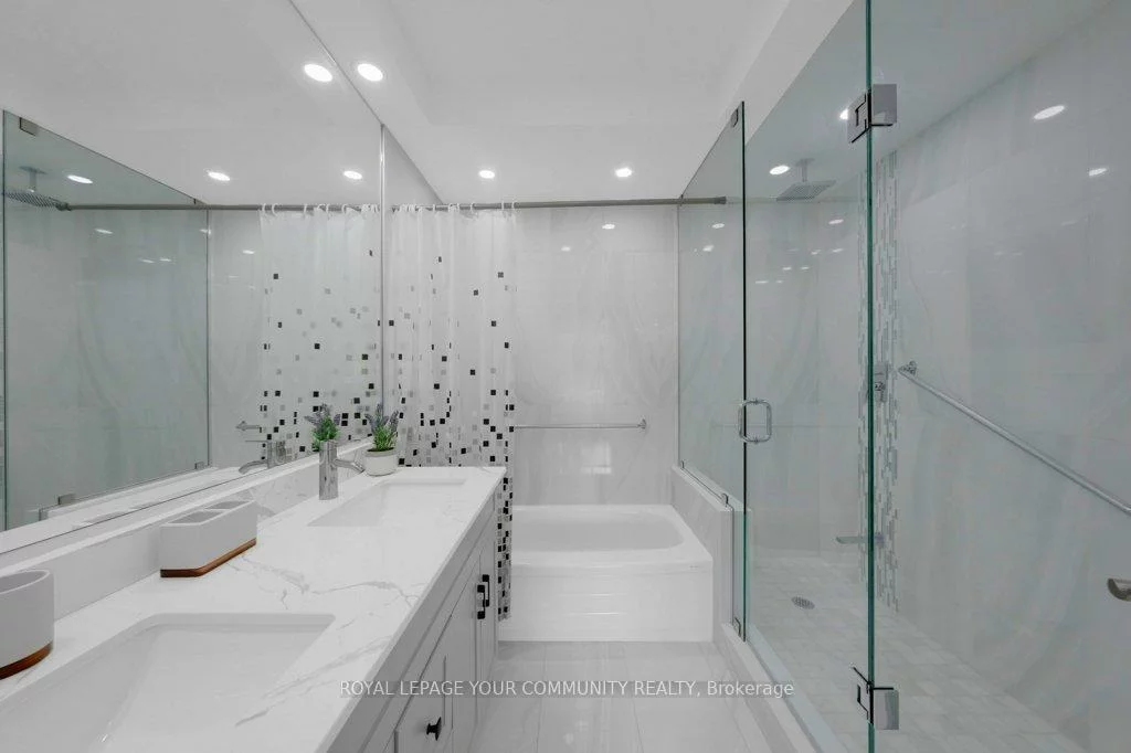 333, Clark, Crestwood-Springfarm-Yorkhill, Vaughan