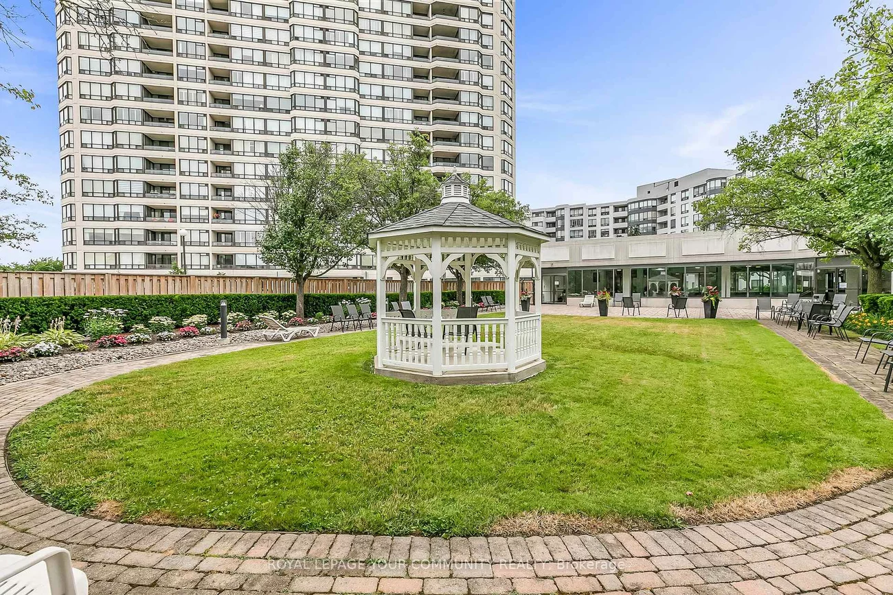 333, Clark, Crestwood-Springfarm-Yorkhill, Vaughan
