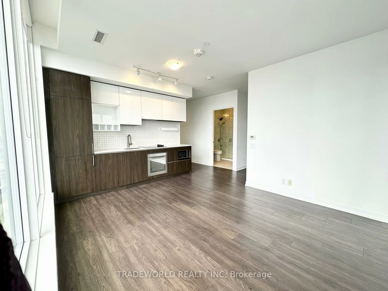 898, Portage, Vaughan Corporate Centre, Vaughan