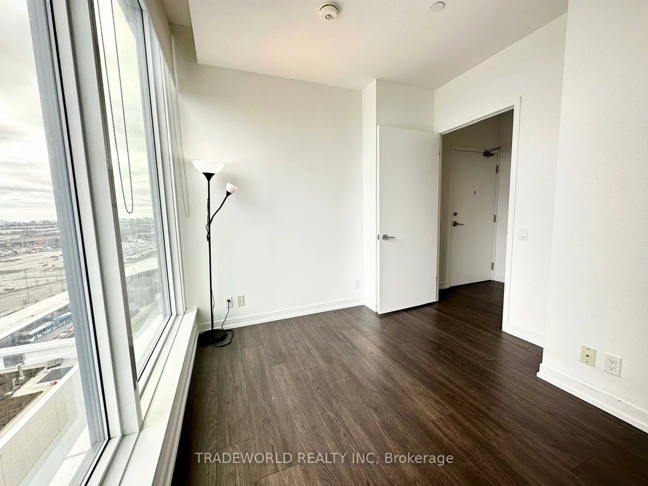 898, Portage, Vaughan Corporate Centre, Vaughan