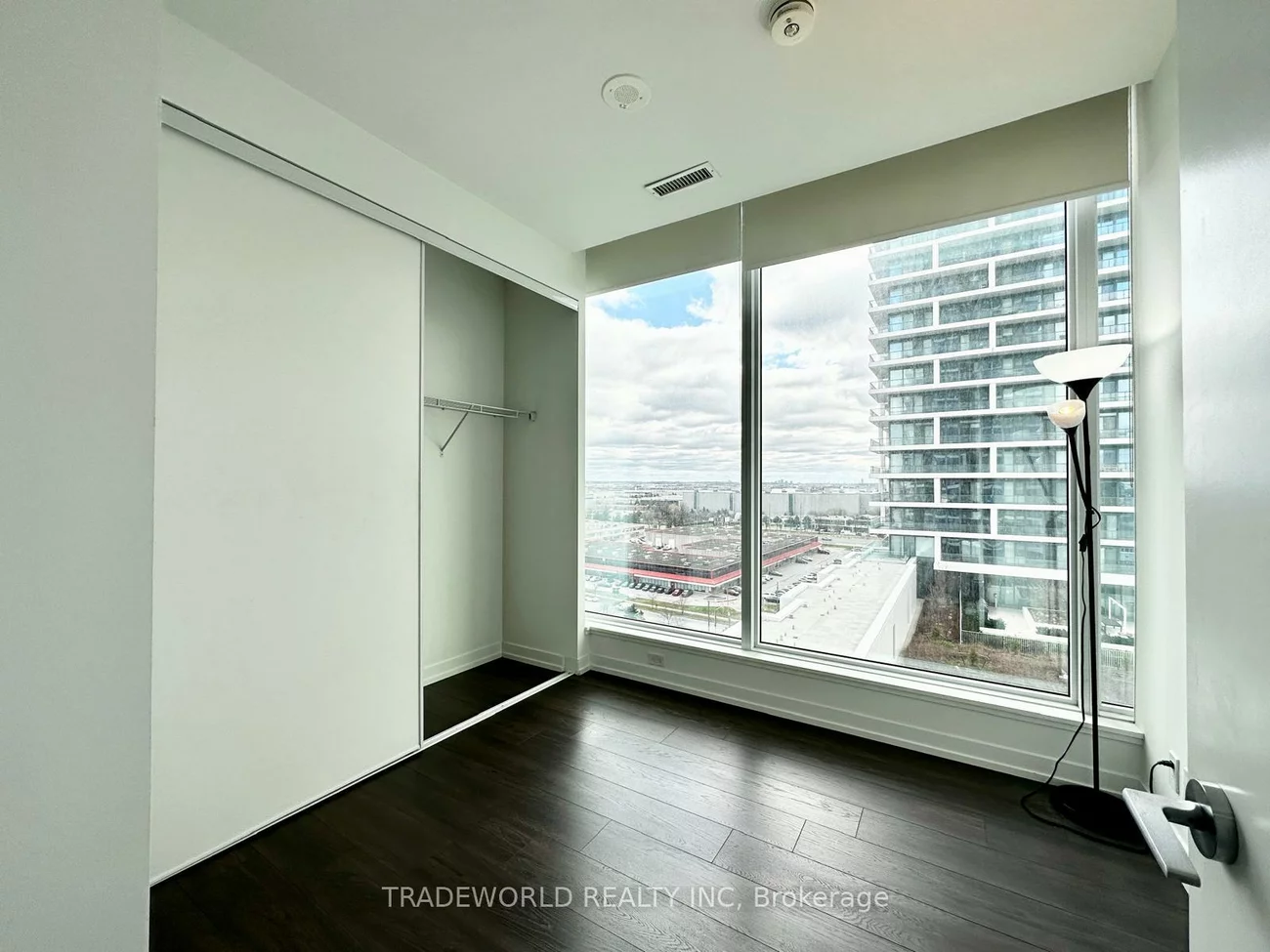 898, Portage, Vaughan Corporate Centre, Vaughan