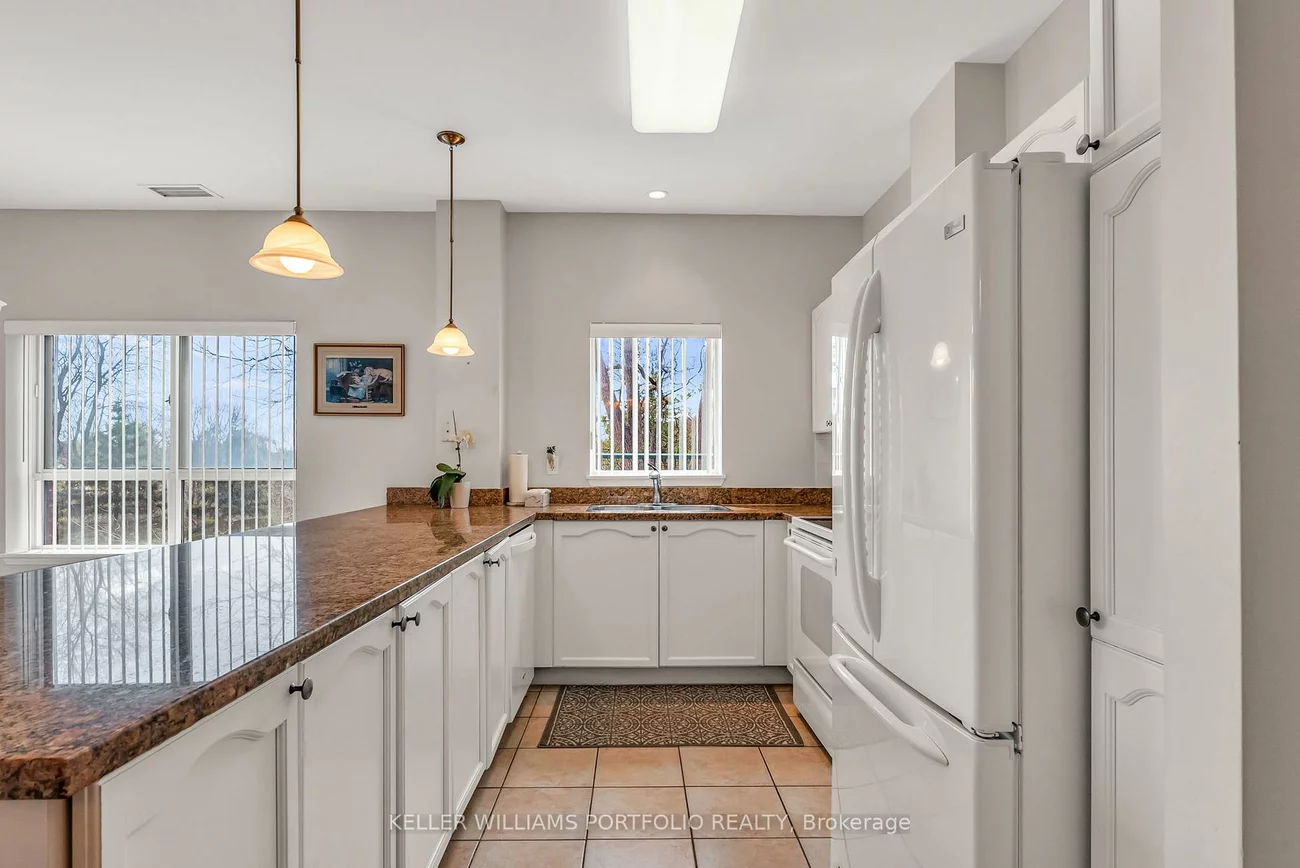 33, Wallace, West Woodbridge, Vaughan