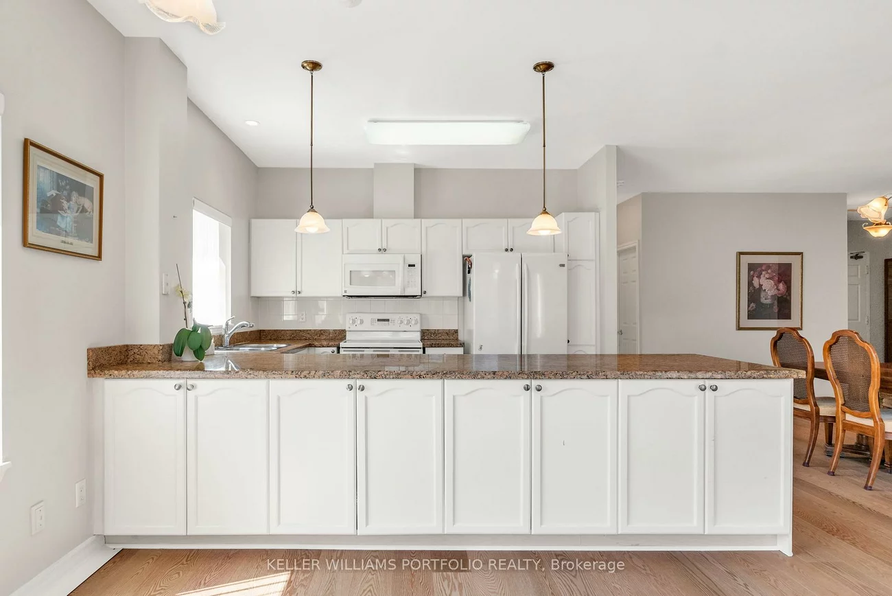 33, Wallace, West Woodbridge, Vaughan