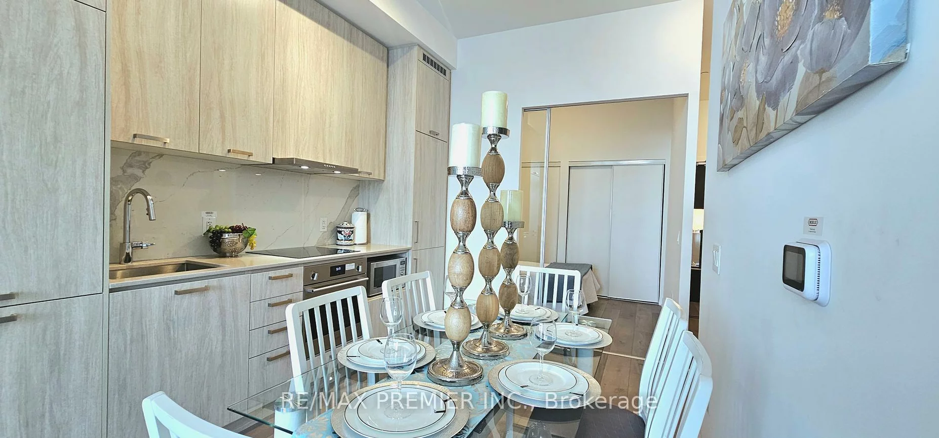 10, Honeycrisp, Vaughan Corporate Centre, Vaughan