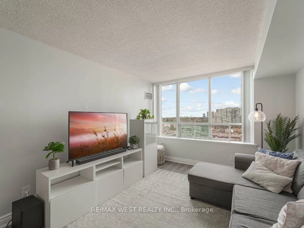850, Steeles, Lakeview Estates, Vaughan