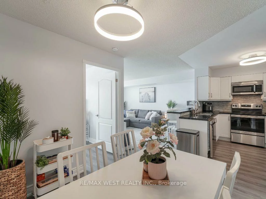 850, Steeles, Lakeview Estates, Vaughan