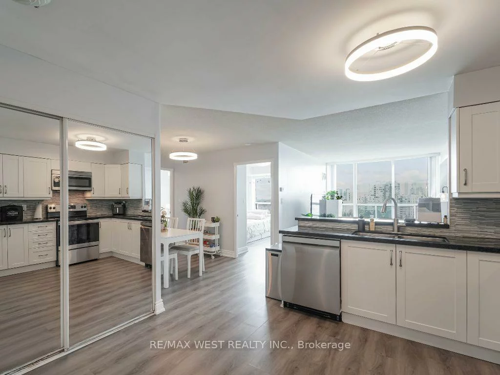 850, Steeles, Lakeview Estates, Vaughan