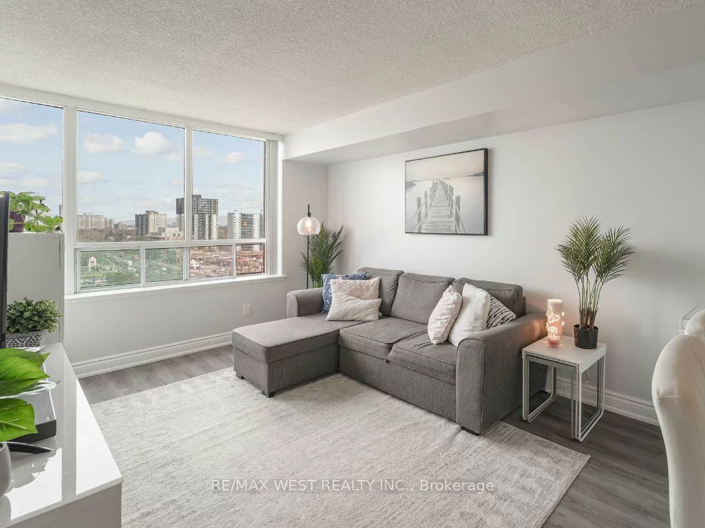 850, Steeles, Lakeview Estates, Vaughan