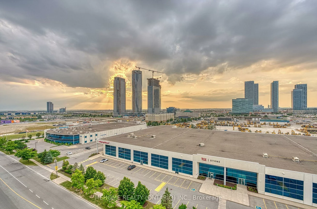 38, honeycrisp, Vaughan Corporate Centre, Vaughan