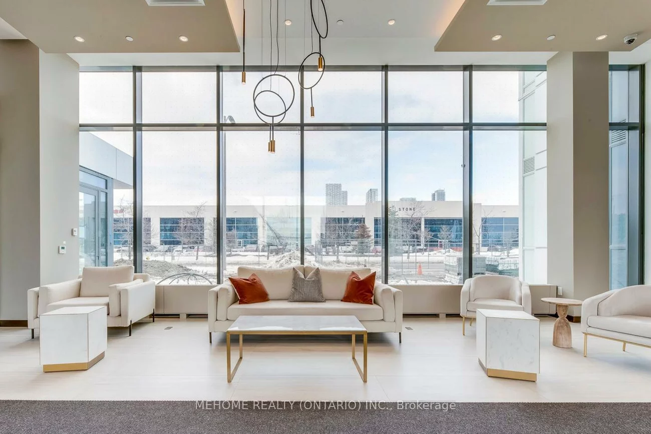 38, honeycrisp, Vaughan Corporate Centre, Vaughan