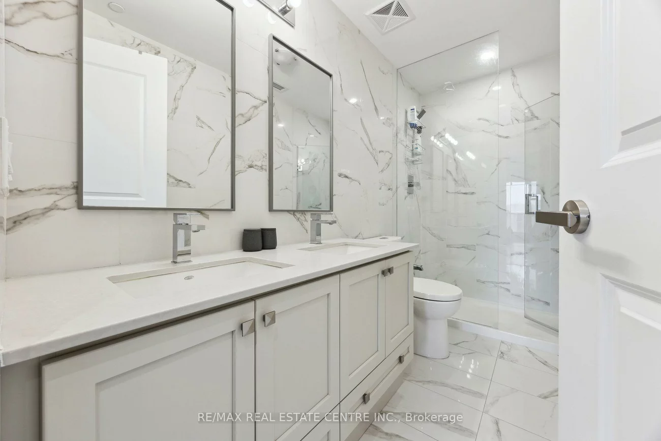 9075, Jane, Concord, Vaughan