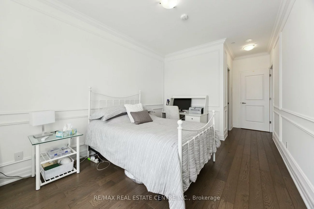 9075, Jane, Concord, Vaughan