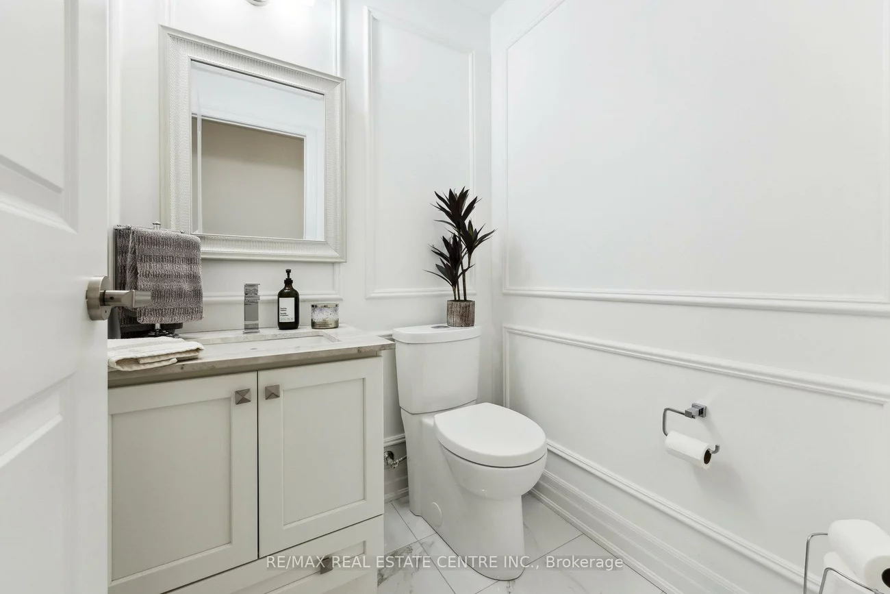 9075, Jane, Concord, Vaughan