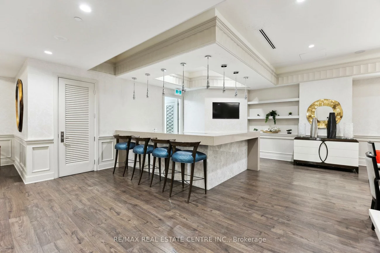 9075, Jane, Concord, Vaughan