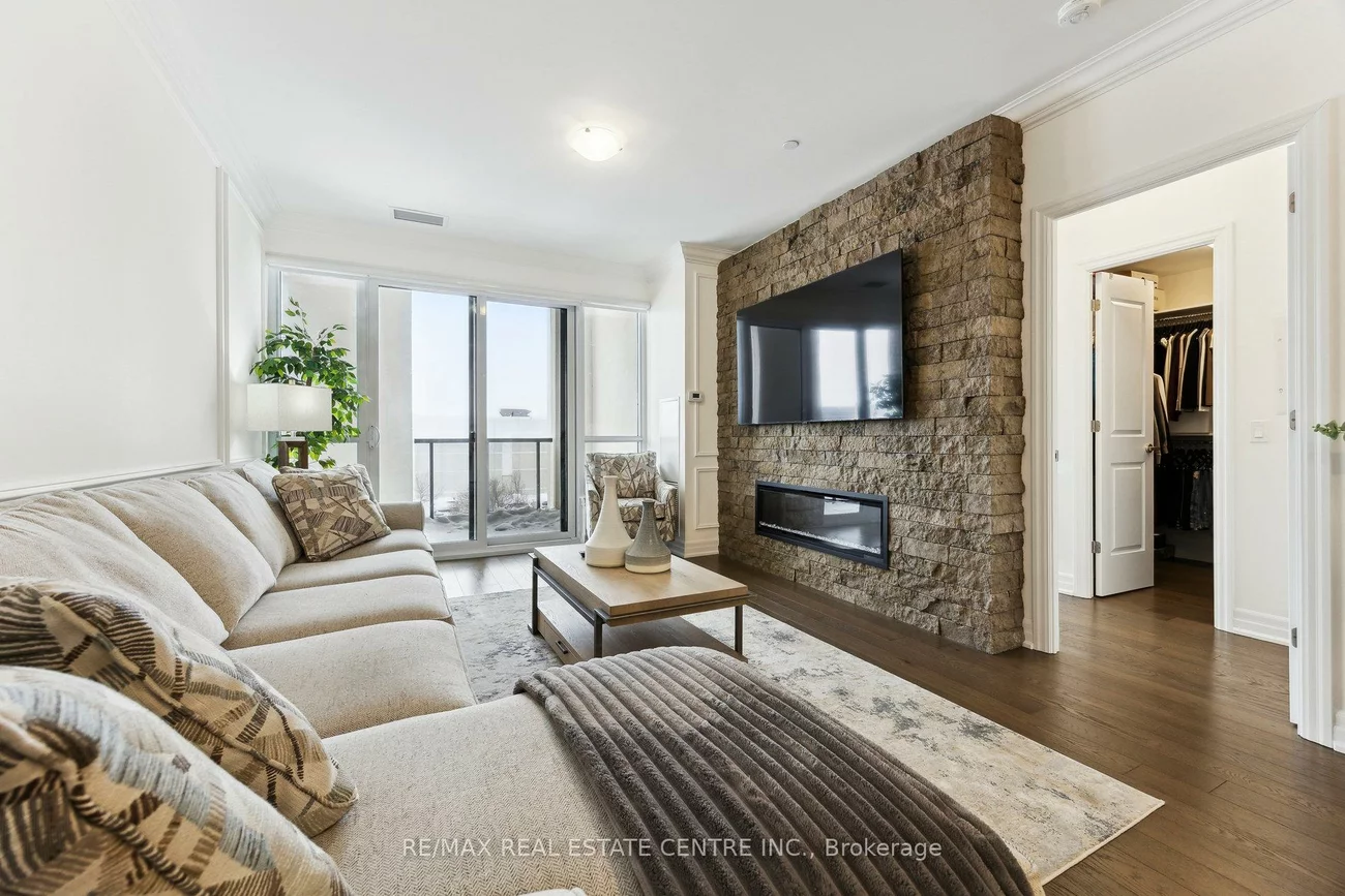 9075, Jane, Concord, Vaughan