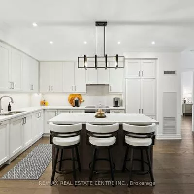 9075, Jane, Concord, Vaughan