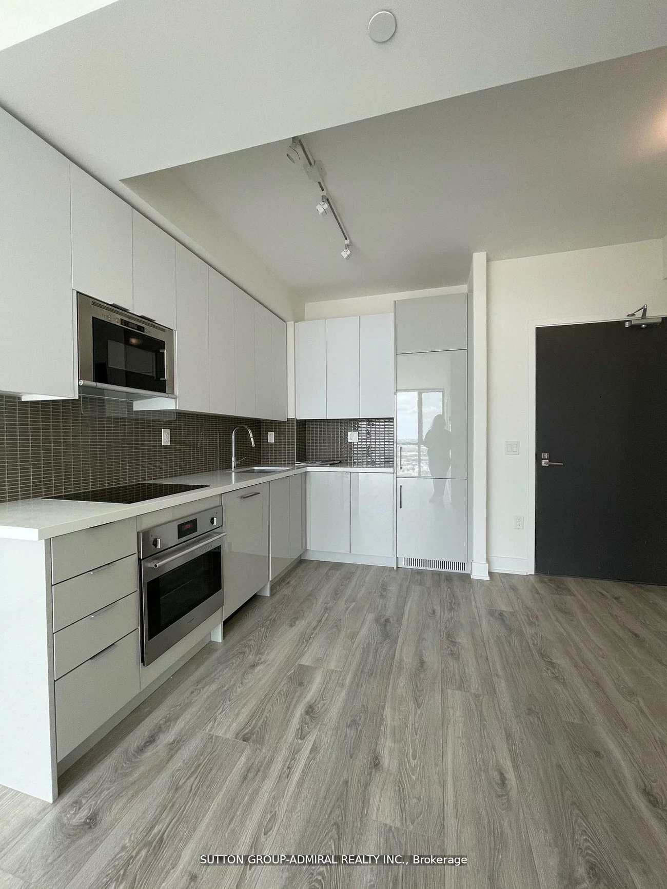 2908, Highway 7, Concord, Vaughan
