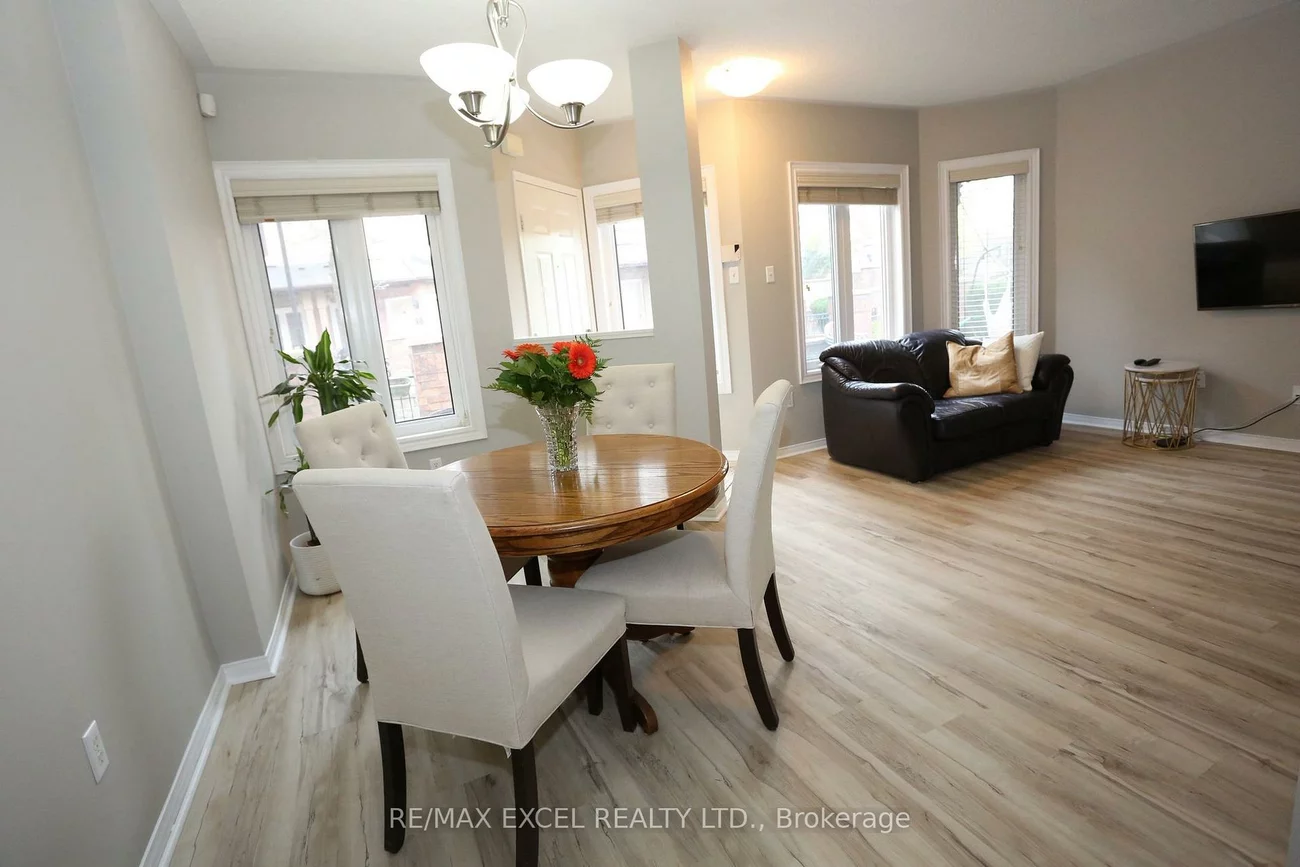 735, New Westminster, Brownridge, Vaughan